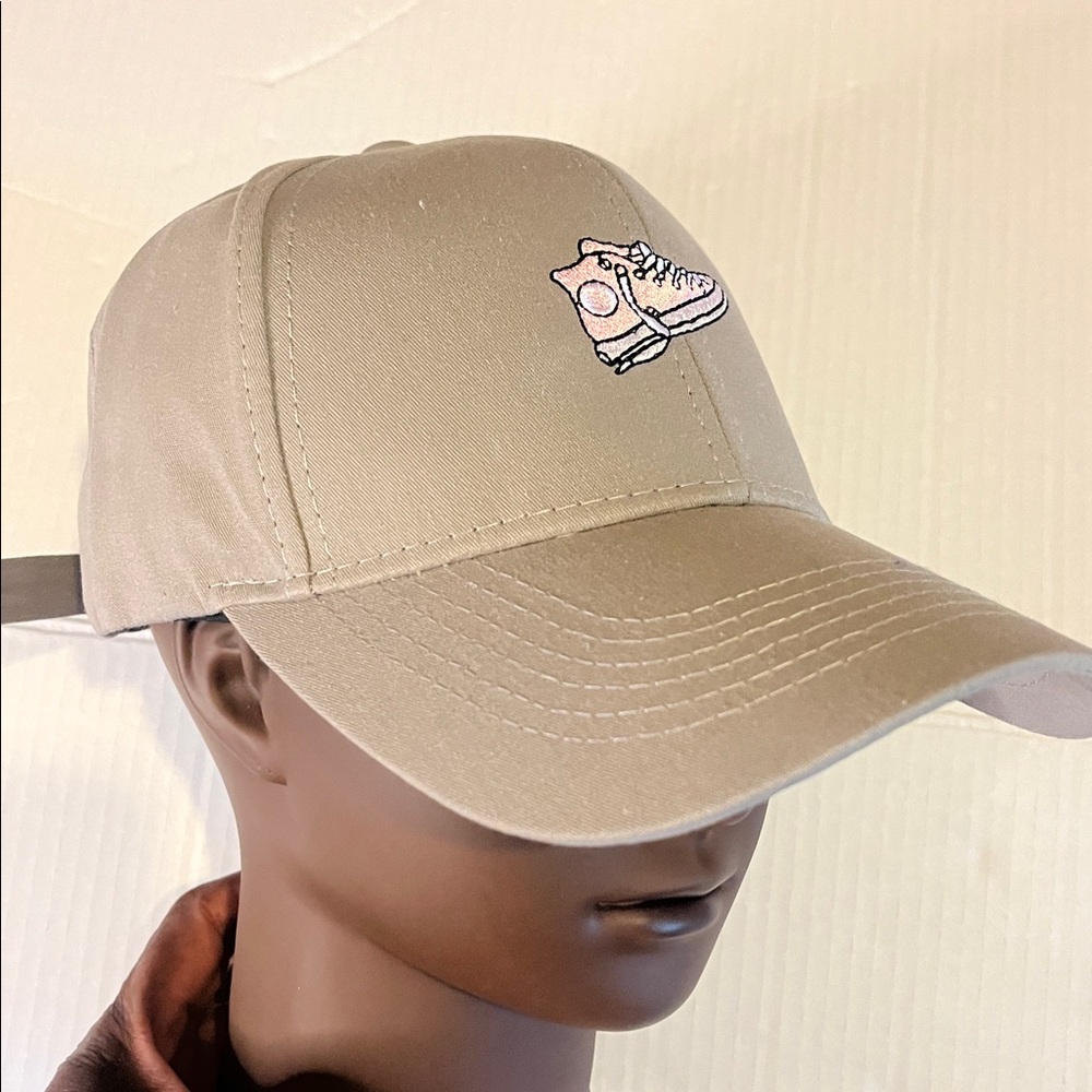 Gray Cap with Pink Sneaker Embroidery NWT - Picture 9 of 10
